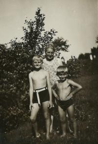 S maminkou a bratrem o prázdninách