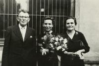 Promoce pamětníkovy budoucí manželky