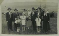 The Kraus family and the family of Zdeněk's father's brother from Letiny