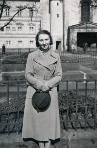 Linde Hoffmanová from Lanškroun, au-pair 1935