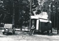 60. léta, rodinný maringotka