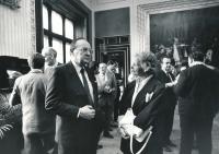 1986, Staroměstská radnice, s ministrem Genschelem