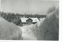 x29 - Cesta k vodnímu vrtu na Klokočce mezi Bělou pod Bezdězem a Bakovem nad Jizerou - zima 1969-1970