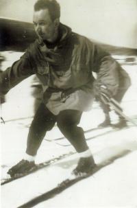 Ivan Kutín během zimního kurzu na Ovčárně v Jeseníkách (rok 1948)