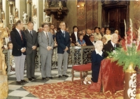 Ivan Kania (čtvrtý zleva) na 60. výročí sňatku rodičů (28.9.1986)