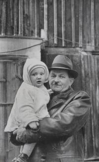 Vera with his father