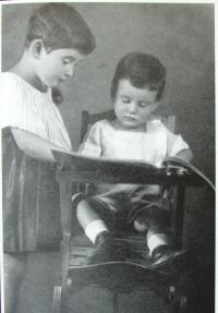 Petr Lang se sestrou - 1926