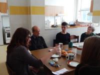 Otto Seidler se studenty během natáčení