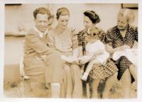 Karel Lewit during WWII with his family