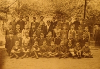 Herbert Böhm and his schoolmates (Děčín, 1943-1944, HB is the first on left in the second raw)