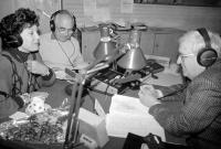 S krasobruslařskou mistryní světa Ajou Vrzáňovou a režisérem Janem Fuchsem u mikrofonu Dobrého jitra 1993