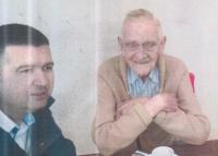 Poslanec Hamáček patří do rodiny - s pamětníkem