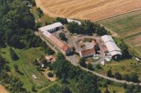 Letecký pohled na Bříství - statek rodiny Žertů