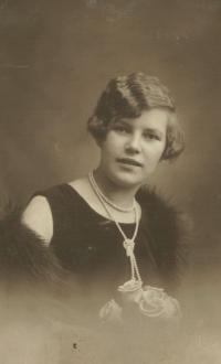 František's mother as a young woman
