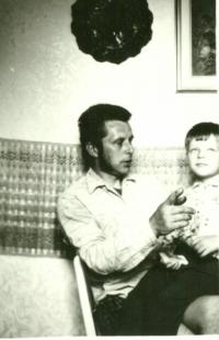 Mr. Schmíd with his son
