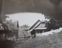 Chalupa Vítků v osadě U Čulíků v Růžďce v roce 1943