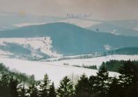 Krajina kolem hory Pálenisko, kde za války žila rodina pamětníka