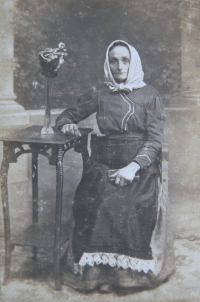 Josefa Faltusová ze Sobkovic, matka tatínka, 1916