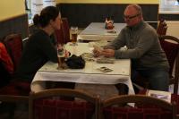 Natáčení rozhovoru, Renáta Malá a Štefan Pňáček, Kraslice, restaurace U Pňáčků, 2015