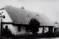 Dům, ve kterém pamětnice vyrůstala, Žamberk, pravděp. 50. léta