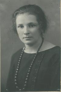 Anna Pacovská, Libušina maminka, za svobodna, Praha 1921