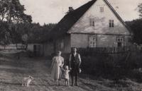 1940, Hájka, rodiče Štěfan a Julie