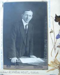 Otec v Alipašin Mostu