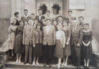 Alena Šustková (Nimsová) ve škole v Žatci