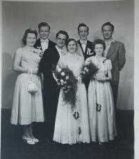 Margarita Kulišanová and Bohumil Kulišan,Hans Meister on the left, Herbert Meister on the right above the bride – wedding, 1957