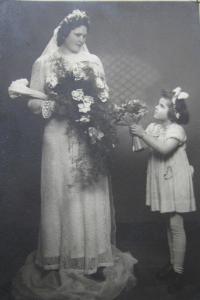 Wedding photo of Alžběta Kubišová