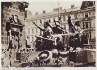 Přehlídka v Praze, 1945 - pohlednice