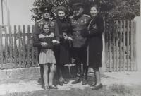 Witness with her mother and Soviet officers in May 1945