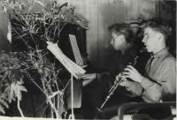 Z. Zahradník playing the clarinet, his brother playing the piano