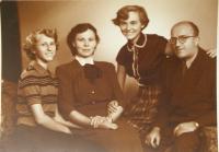 Jana, Marie, Marie, Karel - Havlík family 1952