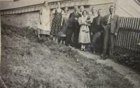 Rodina Františka Tendla v roce 1939 v Bedřichově (německy Friedrichsdorf)