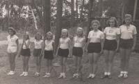 Na táboře YMCA, 1947 (Milena Janouchová první vpravo)