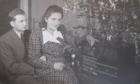 První Vánoce v roce 1946 v Libině. Marie a Josef Dedeciusovi