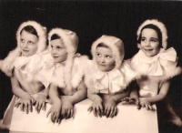 Helenka Altschulová, kamarádka Věry, nevrátila se z koncentračního tábora, cca 1936