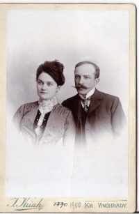 Leo a Zdeňka Strassovi, Náchod, 1910
