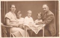 Rodina Sochorcova v roce 1934