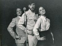 1970 - představení Hurá na Bastilu - Jan Vodňanský s Miloslavem Štibichem a Táňou Fišerovou 