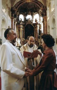 1999 - 19. října svatba s Ivanou Cichrovou - oddávající Tomáš Halík 