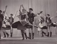 60. léta - Státní soubor písní a tanců, Ján Novenko uprostřed