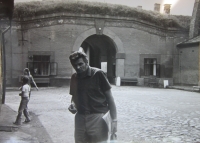 Na prohlídce Terezína, 1981