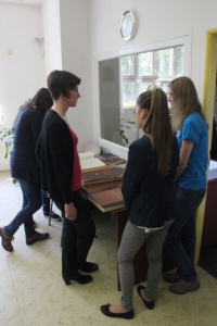 Návštěva studentů novopackého gymnázia v archivu, 14. května 2015