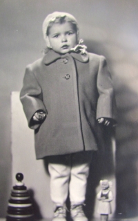 Iva Kotrlá, dětství_01