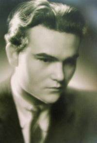 father of Iva Kotrlá, Rudolf Schlesinger