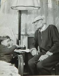 Hanička Ryšková (Holcnerová) with her grandfather Josef Sušil