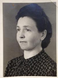 Hilda Langhammer, sudetská Němka, která pracovala u tatínka