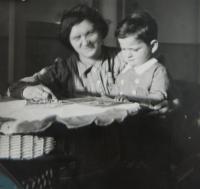 Igor (Eli) Stahl with his mother